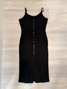 Classic Black Button-Front Midi Dress - Sleek Spaghetti Strap Style